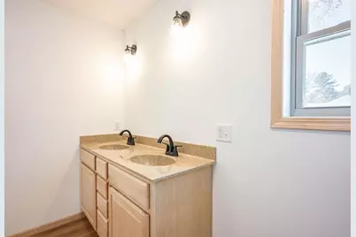 1618 Michigan Avenue, Wisconsin Dells, WI 53965 - Photo 27