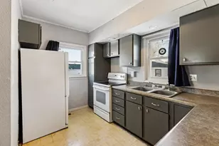 1215 10th St, Monroe, WI 53566 - Photo 13