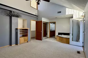 1014 S 6th St, Prairie Du Chien, WI 53821 - Photo 13