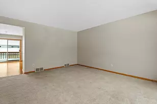 6829 Raymond Rd, Madison, WI 53719 - Photo 5