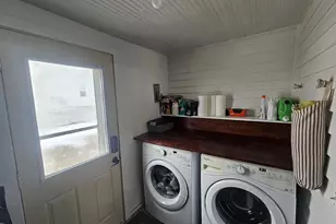 321 E Carroll St, Portage, WI 53901 - Photo 21