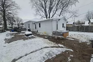 321 E Carroll St, Portage, WI 53901 - Photo 23