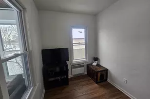 321 E Carroll St, Portage, WI 53901 - Photo 9