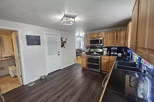 321 E Carroll St, Portage, WI 53901 - Photo 15