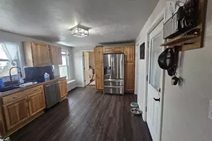 321 E Carroll St, Portage, WI 53901 - Photo 17