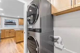 609 E Main St, Stoughton, WI 53589 - Photo 15