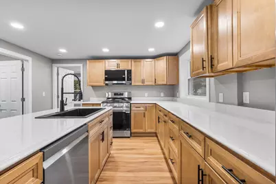 609 E Main Street, Stoughton, WI 53589 - Photo 5