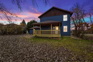 609 E Main St, Stoughton, WI 53589 - Photo 31