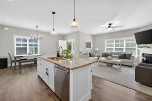 4615 Bellflower Dr, DeForest, WI 53532 - Photo 9