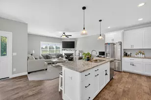 4615 Bellflower Dr, DeForest, WI 53532 - Photo 3