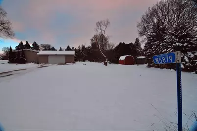 W5879 Arbor Road, Fort Atkinson, WI 53538 - Photo 3