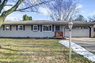 7 La Crescenta Cir, Madison, WI 53716 - Photo 1