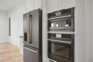 2015 Wellington Pl, Cottage Grove, WI 53527 - Photo 13