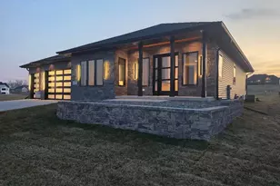 2015 Wellington Pl, Cottage Grove, WI 53527 - Photo 3