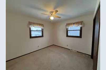 2715 6th Avenue, Monroe, WI 53566 - Photo 17