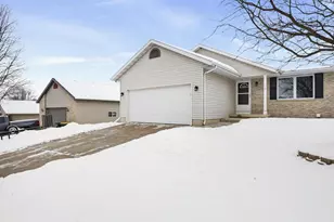 219 Chateau Dr, Cottage Grove, WI 53527 - Photo 31