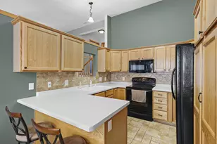 219 Chateau Dr, Cottage Grove, WI 53527 - Photo 7