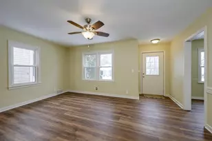 1437 Fremont Ave, Madison, WI 53704 - Photo 9