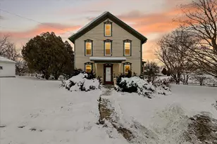 305 Sheldon St, Cambridge, WI 53523 - Photo 1