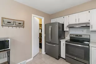 906 N Main St, Edgerton, WI 53534 - Photo 19