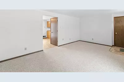 623 Cross Street, Poynette, WI 53955 - Photo 5