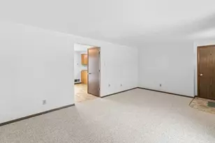 623 Cross St, Poynette, WI 53955 - Photo 5