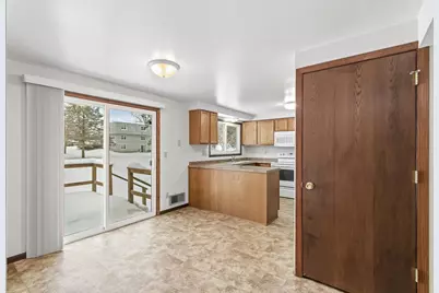 623 Cross Street, Poynette, WI 53955 - Photo 7