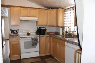 767 Logan St, Janesville, WI 53545 - Photo 7