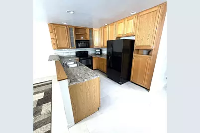 529 Kings Lynn Road, Stoughton, WI 53589 - Photo 9