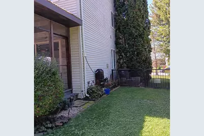 529 Kings Lynn Road, Stoughton, WI 53589 - Photo 3