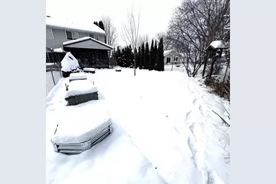 529 Kings Lynn Road, Stoughton, WI 53589 - Photo 5