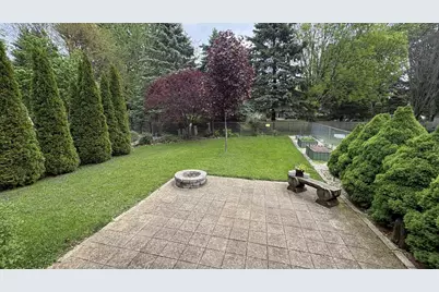 529 Kings Lynn Road, Stoughton, WI 53589 - Photo 9