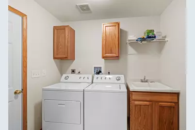 266 Oakbrook Drive, Wisconsin Dells, WI 53965 - Photo 13