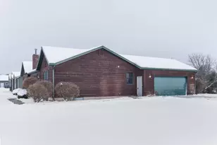 266 Oakbrook Dr, Wisconsin Dells, WI 53965 - Photo 3