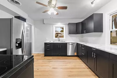 236 S Hyland Street, Juneau, WI 53039 - Photo 5