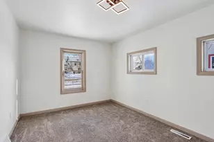 209 S Main St, Pardeeville, WI 53954 - Photo 15