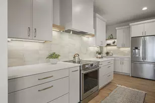 10505 Emerald Elm Rd, Verona, WI 53593 - Photo 7