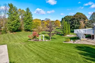 332 Harvard Dr, DeForest, WI 53532 - Photo 7