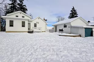 237 E Pearl St, Neshkoro, WI 53939 - Photo 29