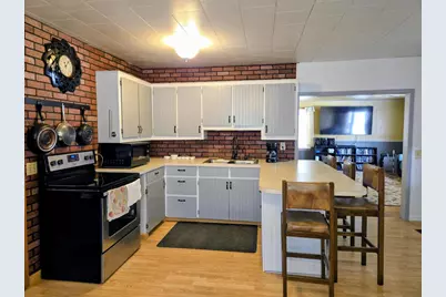 237 E Pearl Street, Neshkoro, WI 53939 - Photo 3