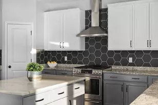 908 Yorktown Rd, DeForest, WI 53532 - Photo 19