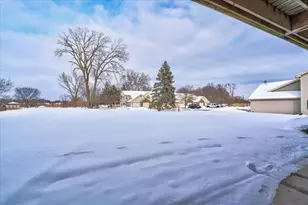 909 Park St, Oregon, WI 53575 - Photo 9