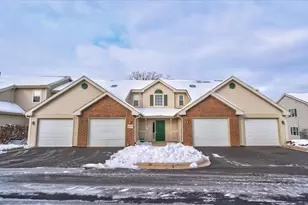 909 Park St, Oregon, WI 53575 - Photo 5