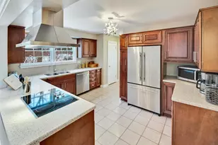 3930 Nakoma Rd, Madison, WI 53711 - Photo 13