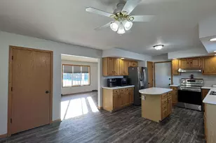 1415 Parkview Dr, Tomah, WI 54660 - Photo 15