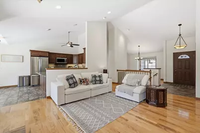 925 S Holt Circle, Madison, WI 53719 - Photo 5