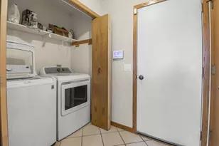 805 Violet Ln, Oregon, WI 53575 - Photo 15