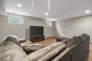 805 Violet Ln, Oregon, WI 53575 - Photo 27