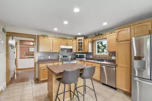 805 Violet Ln, Oregon, WI 53575 - Photo 13