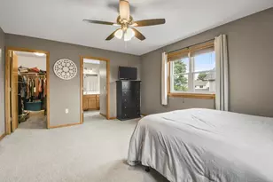 805 Violet Ln, Oregon, WI 53575 - Photo 19